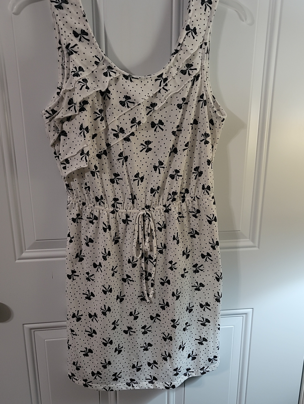 Sleeveless White & Black Bow-Print Drawstring Dress